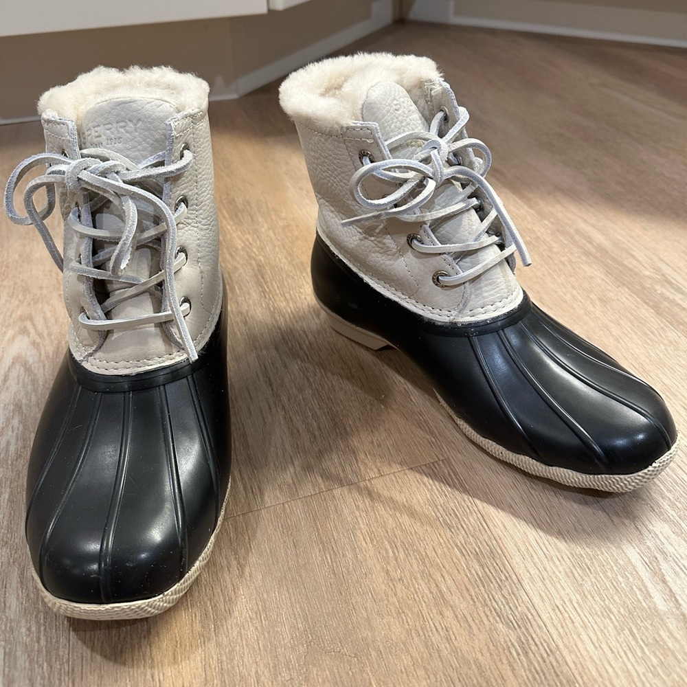Sperry Top-Sider Saltwater Winter Lux Shearling-Lined Duck Boot
